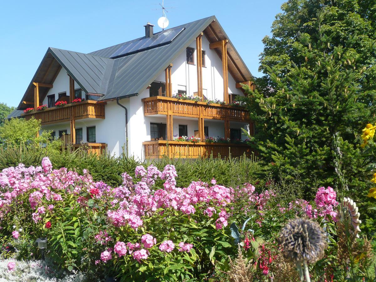 Hotel Bergblick Warmensteinach Bagian luar foto